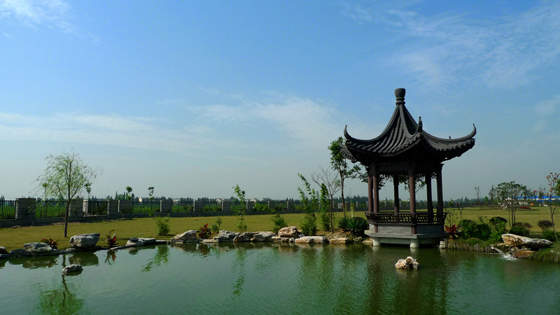 栖凤山国际人文陵园